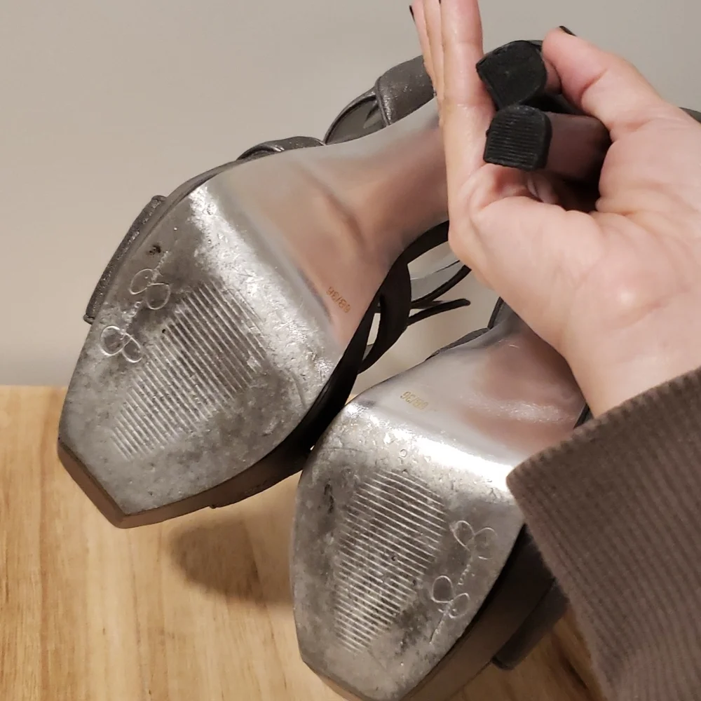 Jessica Simpson Y2K Scille Pewter Leather Lace Up Sandals